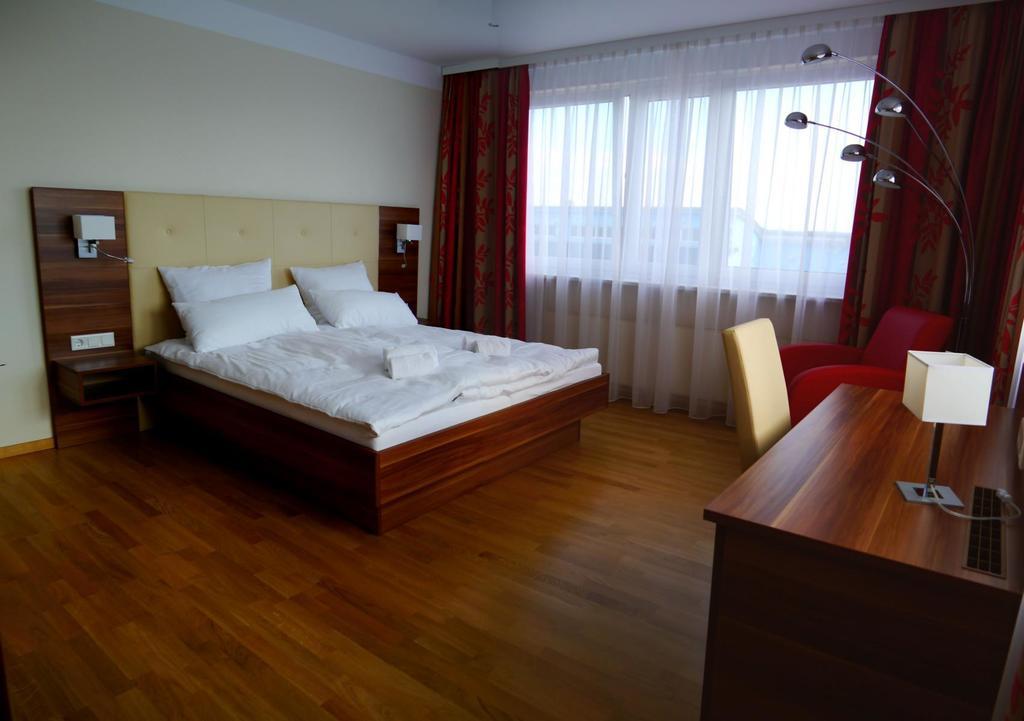 Boarding House Holledau Inn Schweitenkirchen Extérieur photo